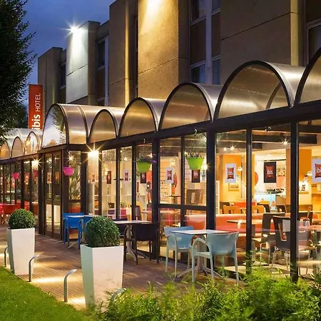 Ibis Paris Marne La Vallee מלון