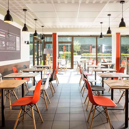Ibis Paris Marne La Vallee מלון Émerainville